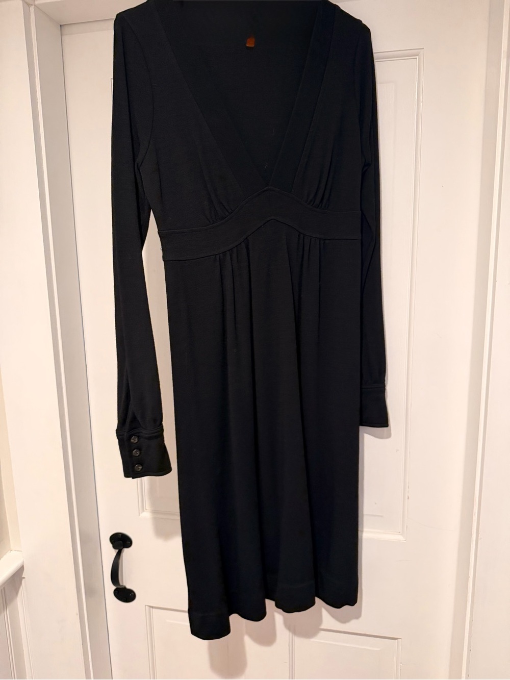 Women's Black Long-Sleeve V-Neck Dress